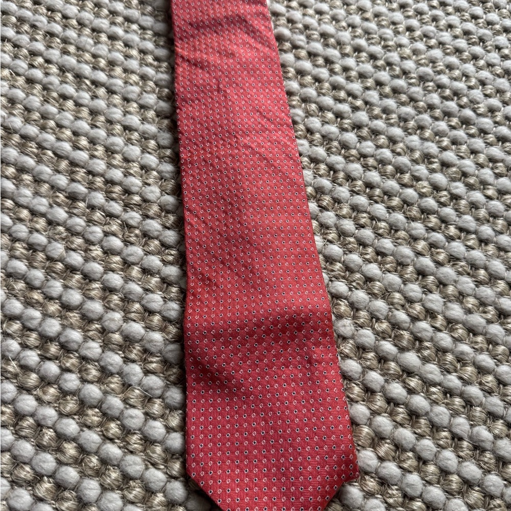 Multiple formal ties - Picture 4 of 11